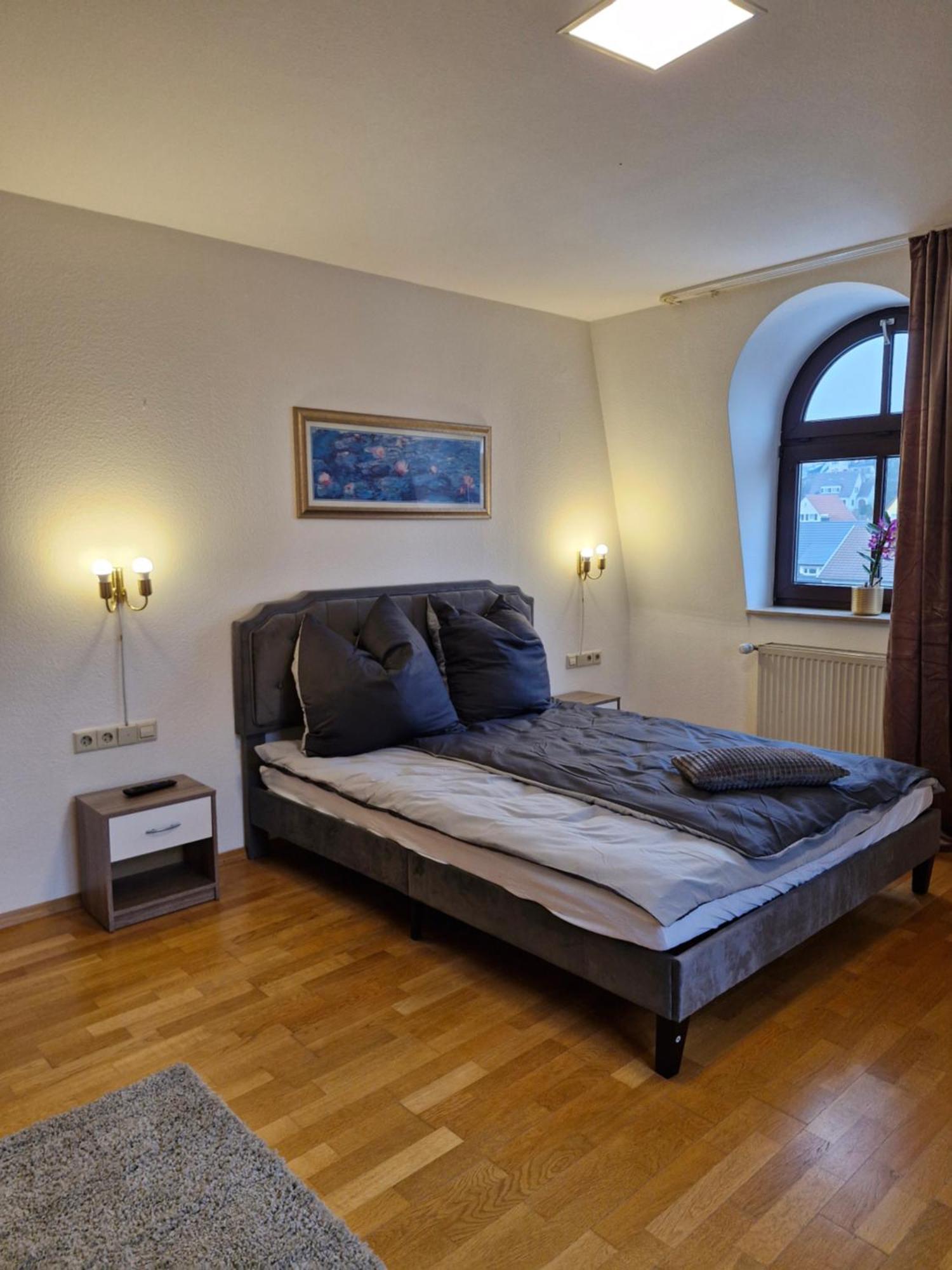 Stadtvilla Zimmervermietung ไฮเดนไฮม์ อันแดร์ เบรนซ์ ภายนอก รูปภาพ